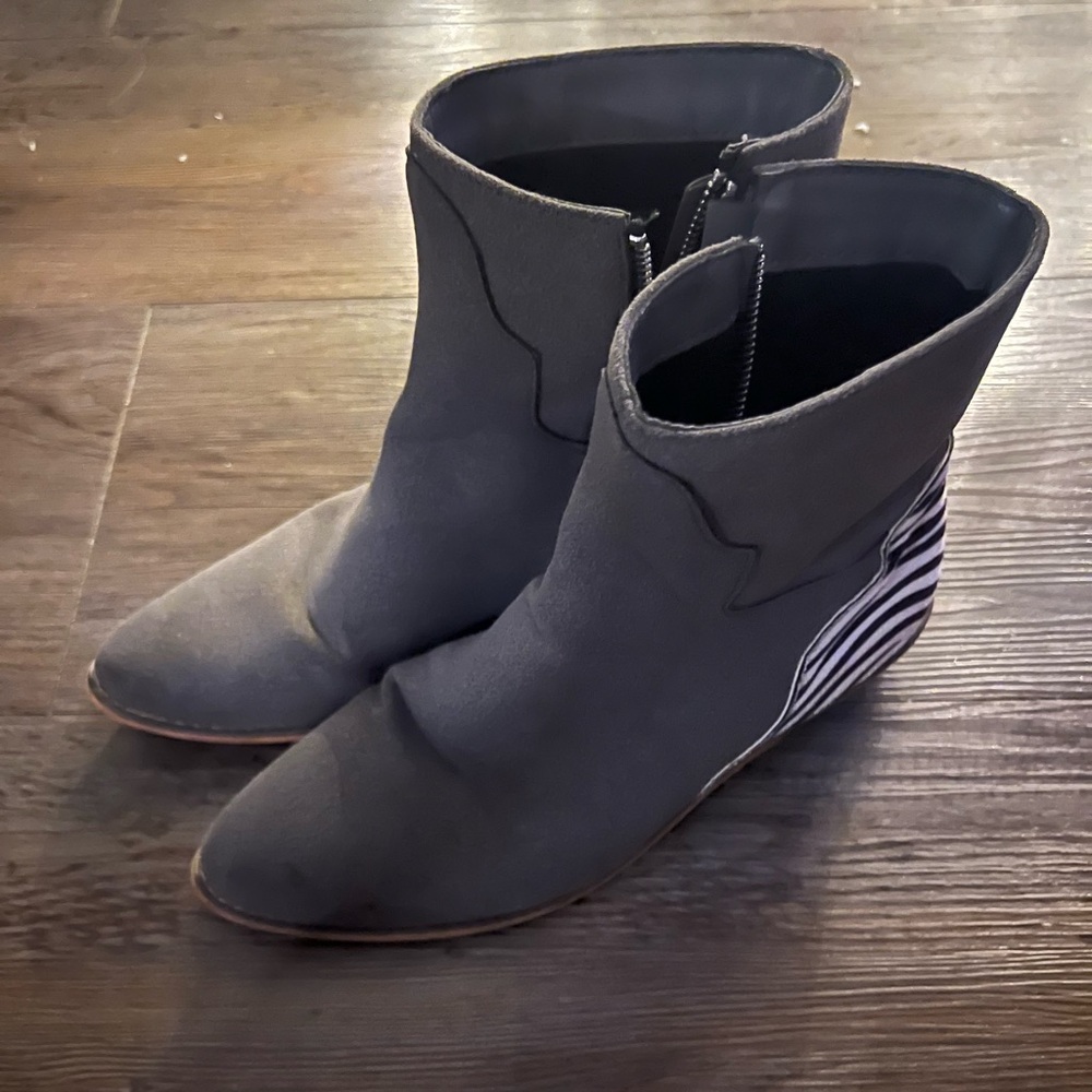 Stylish Gray Ankle Boots